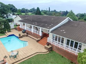 4 Bed House in Waterfall