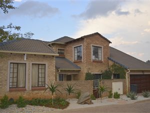5 Bed Townhouse in Equestria