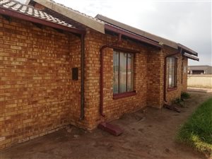 3 Bed House in Geluksdal