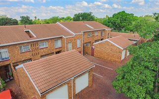 3 Bedroom Duplex in Garsfontein