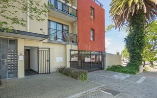 2 Bedroom Apartment in Wynberg