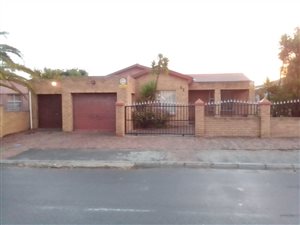 3 Bed House in Valhalla