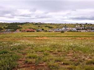 8470 m² Land available in Mooikloof Equestrian Estate