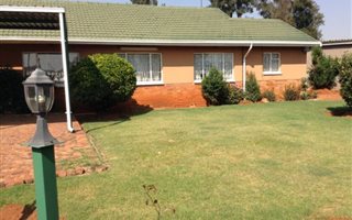 3 Bedroom House in Edelweiss