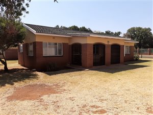 3 Bed House in Mooinooi