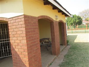 3 Bed House in Mooinooi