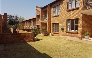 2 Bedroom Apartment in Willow Park Manor