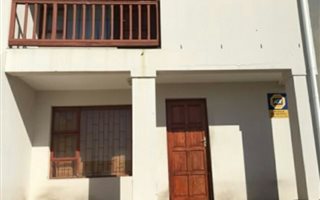 3 Bedroom House in Charleston Hill