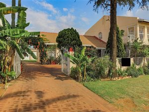 4 Bedroom House in Lenasia South