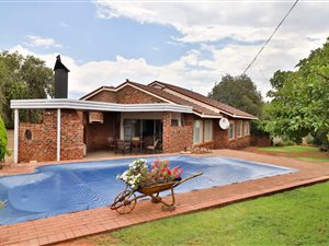 4 Bed House in Langenhoven Park