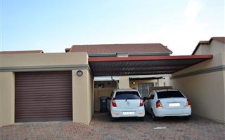 2 Bedroom Apartment in Willow Park Manor