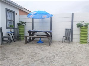 2 Bed House in Pelikan Park