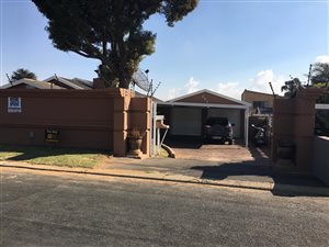 4 Bed House in Evans Park