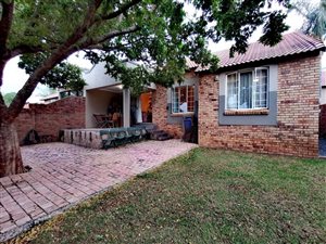 3 Bed Townhouse in Moreleta Park