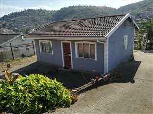 2 Bed House in Trenance Manor