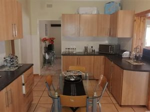 5 Bed House in Monument Heights