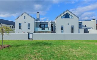 4 Bedroom House in Schonenberg Estate