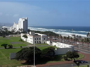 2 Bed Apartment in North Beach