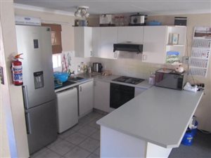 3 Bed Flat in Vanderbijlpark SE