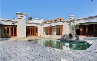 5 Bedroom House in Fourways Gardens