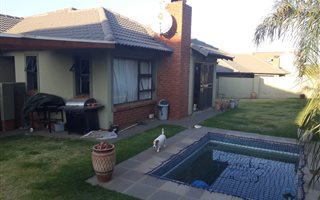 3 Bedroom House in Amberfield Valley