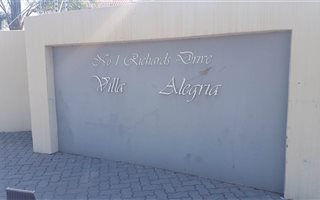 2 Bedroom Apartment in Halfway House
