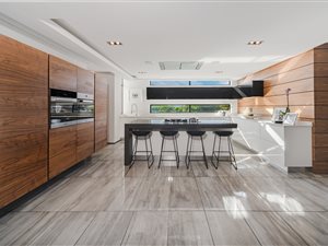 3 Bed Penthouse in Dunkeld West