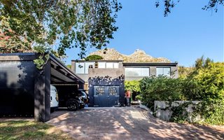 4 Bedroom House in Penzance Estate