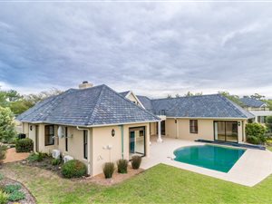 4 Bed House in Pearl Valley