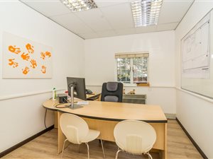 365 m² Office Space in Fourways