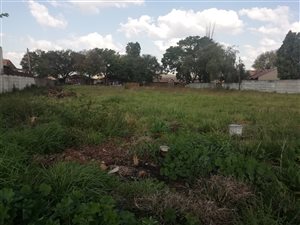 744 m² Land available in Bakerton