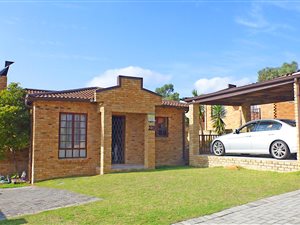 2 Bedroom Townhouse in Glenroy Park