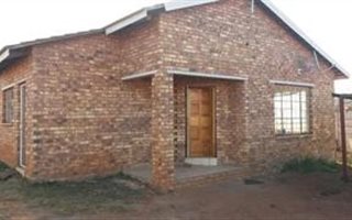 2 Bedroom Garden Cottage in Bredell AH