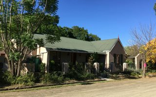3 Bedroom House in Bedford