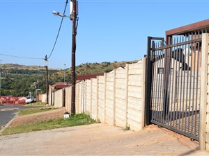 1 Bed House in Mahube Valley
