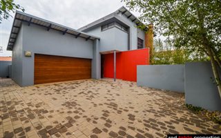 3 Bedroom House in Hazeldean (Silverlakes Surroundings)