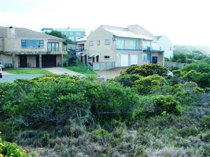 769 m² Land available in Jongensfontein