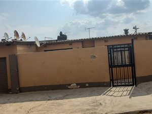 9 Bed House in Esikhawini