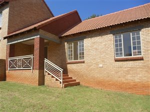 2 Bed Townhouse in Mooikloof Ridge