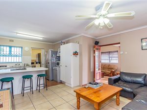 3 Bed House in Ottery