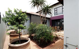 5 Bedroom House in Amberfield Manor