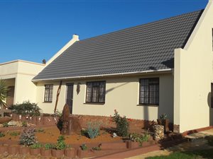 3 Bed House in Voorbaai