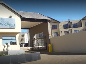 3 Bed Apartment in Ruimsig