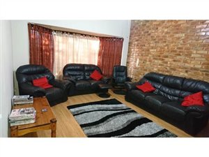 3 Bed House in Moreleta Park