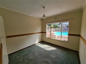 150 m² Commercial space in Glenanda