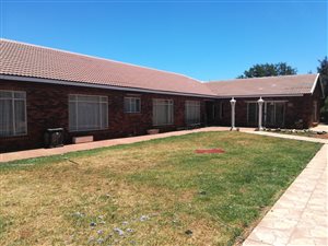 2.3 ha Farm in Homestead Apple Orchards
