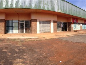 950 m² Commercial space in Carletonville