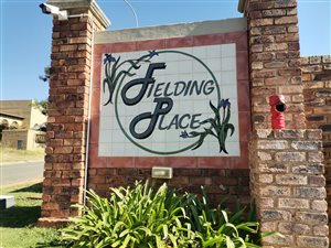 2 Bed Townhouse in Mondeor