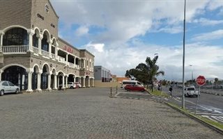 620 m² Commercial space in Tableview