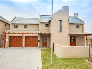 3 Bed House in Graanendal